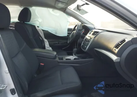 2018 Nissan Altima 2.5 S z USA, uszkodzony, nr VIN 1N4AL3AP9JC277955